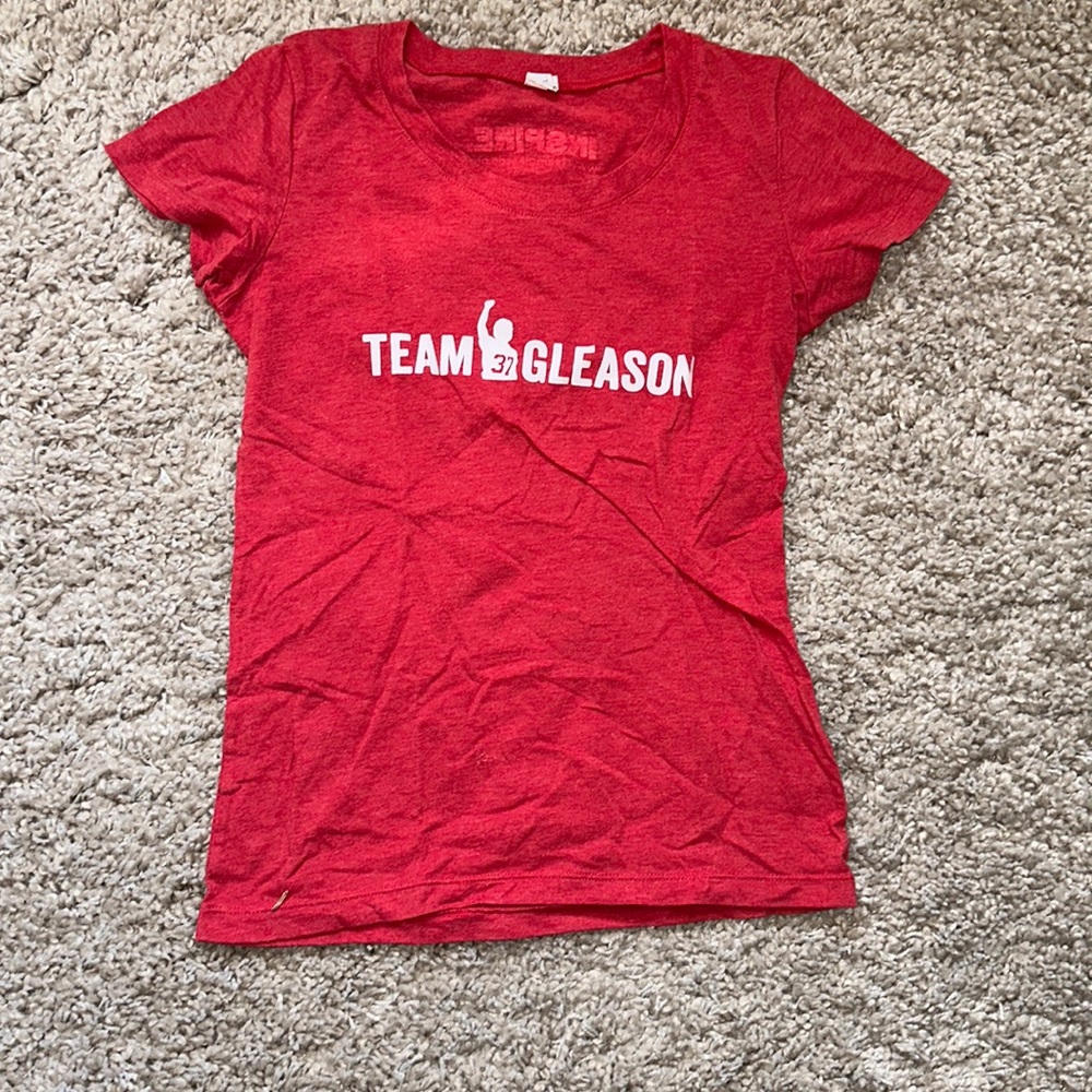 Team Gleason women’s medium red tee